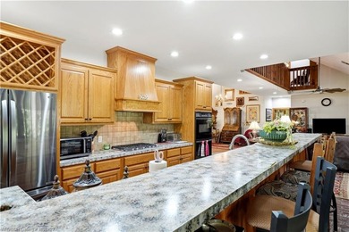 Only a few miles to Burnt Cabin Marina! Beautiful home secluded - photo 12