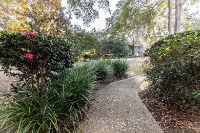 Don't miss this remodeled home in the heart of James Island! - photo 15