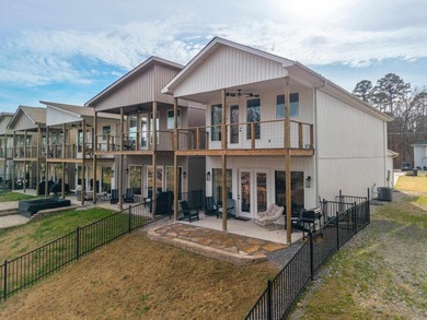 Lake Hamilton Home For Sale in Hot Springs Arkansas