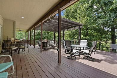 Only a few miles to Burnt Cabin Marina! Beautiful home secluded - photo 34