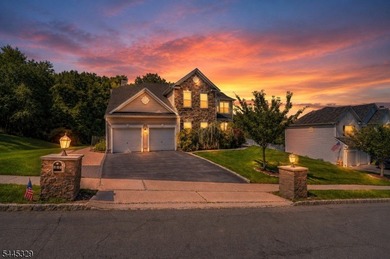 Luxury, privacy, and exceptional indoor-outdoor living define - photo 35