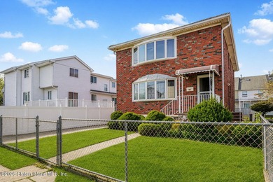 South Beach - welcome to this 6/6 2-family, fully brick, and - photo 1