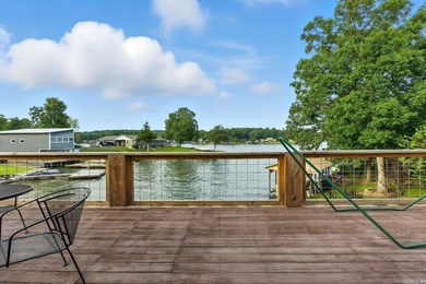 An exceptional Lake Hamilton estate, this rare offering brings - photo 3