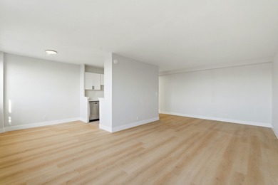 Home sweet home! Welcome home to this bright and airy