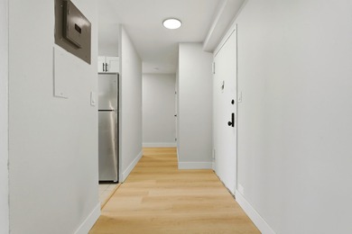 Home sweet home! Welcome home to this bright and airy