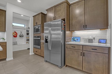 Stunning 2023-built 5-bedroom retreat in the gated community of - photo 18