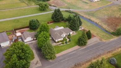 Lake Home For Sale in Grants Pass, Oregon