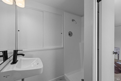 Situated in the sun-filled microclimate of Mill Valley's coveted - photo 37