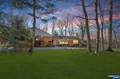 Hudson River Home For Sale in Alpine New Jersey