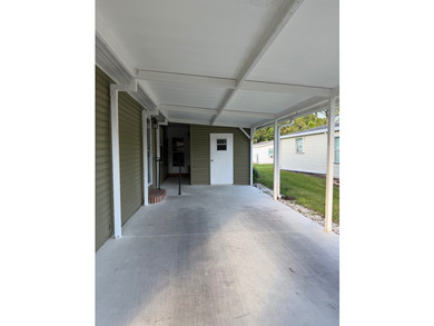 Beautifully Maintained Furnished 3-Bedroom, 2-Bath Home in - photo 3