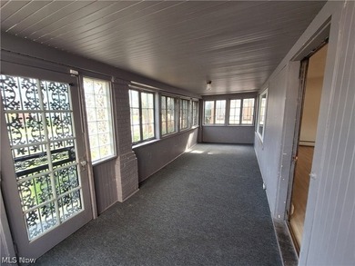 This updated single family colonial home features 3 bedrooms,1 - photo 7