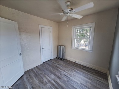 This updated single family colonial home features 3 bedrooms,1 - photo 10