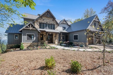 Lake Toxaway Home For Sale in Lake Toxaway North Carolina