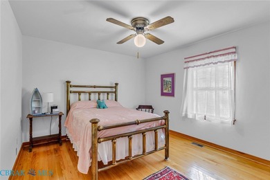 Discover waterfront living at its finest! This charming ranch - photo 15