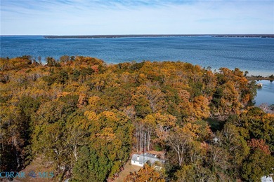 Discover waterfront living at its finest! This charming ranch - photo 20