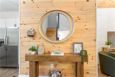 ****Fully furnished and move-in ready-just bring your - photo 8