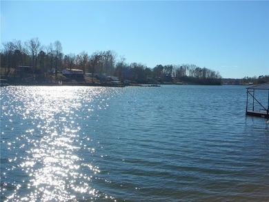 Beautiful lot in a restricted subdivision of nice Lakefront - photo 1