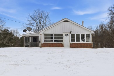 Kentucky River Home For Sale in Irvine Kentucky