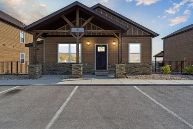 MOTIVATED SELLER, BRING ALL OFFERS!!!  Discover a haven of - Lake Home For Sale in Kimberling City, Missouri