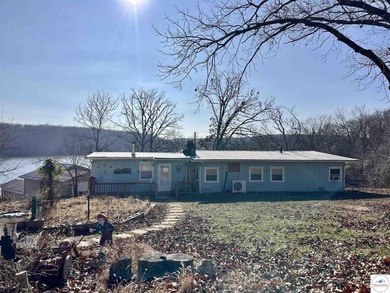 Lake of the Ozarks Home For Sale in Edwards Missouri