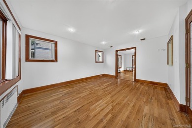 LAND! LAND!! LAND!!! Nestled in Great Neck on a very quiet block - photo 16