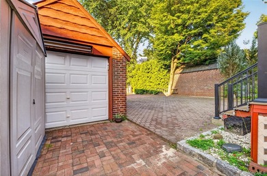 LAND! LAND!! LAND!!! Nestled in Great Neck on a very quiet block - photo 29