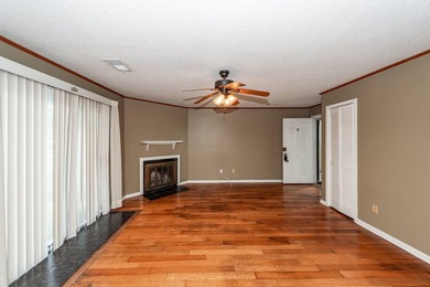Perfect for first-time buyers or savvy investors!Welcome to this - photo 4