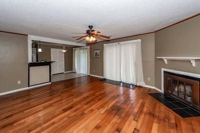 Perfect for first-time buyers or savvy investors!Welcome to this - photo 7