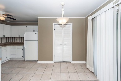 Perfect for first-time buyers or savvy investors!Welcome to this - photo 9