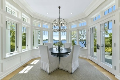 EXCEPTIONAL WATERFRONT ESTATE with 2.29 acres of land, a DOCK - photo 9
