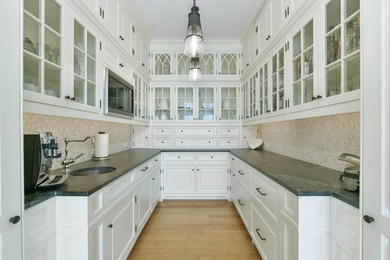 EXCEPTIONAL WATERFRONT ESTATE with 2.29 acres of land, a DOCK - photo 10