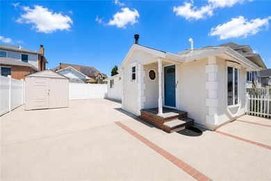 Great starter home opportunity in Staten Island! This fully - photo 4