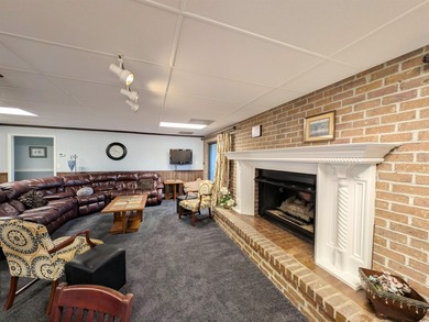 Welcome to 462 Mohican Drive, a stunning riverfront retreat - photo 10