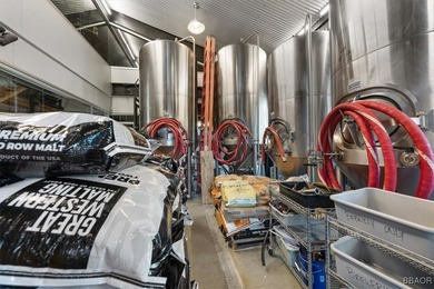 Amazing opportunity to own a spectacular commercial property in - photo 8