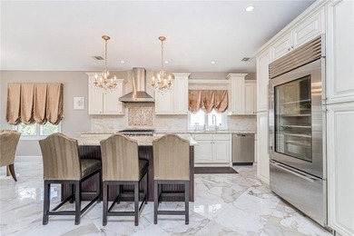 Stunning Southeast Annandale Two-Family Home on Private - photo 12