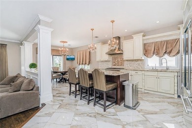 Stunning Southeast Annandale Two-Family Home on Private - photo 13