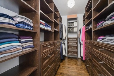 Stunning Southeast Annandale Two-Family Home on Private - photo 21