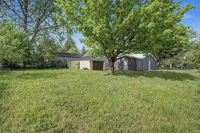 GREAT location and room to grow! This updated 3 bed 1 bath home - photo 22