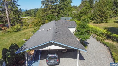 House on 1 acre with a pond and detached work shop and green - photo 25