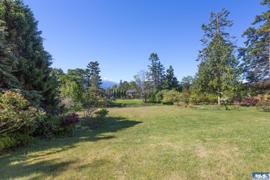 House on 1 acre with a pond and detached work shop and green - photo 30
