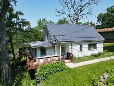 Lake Home For Sale in Edgerton, Wisconsin