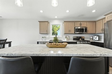 Tucked away on a quiet cul-de-sac in desirable Huntertown, here - photo 6