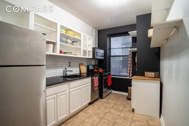Massive 2-Bedroom (Convertible 3) with 10-Foot Ceilings and - photo 5