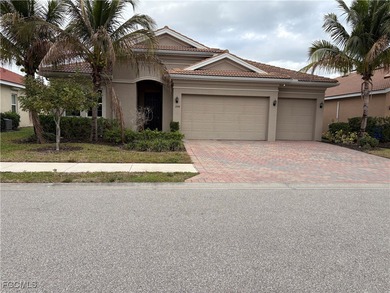(private lake, pond, coastal) Home Sale Pending in Fort Myers Florida