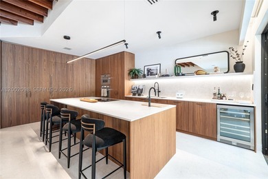 Welcome to this stunning Miami Beach residence where privacy - photo 6