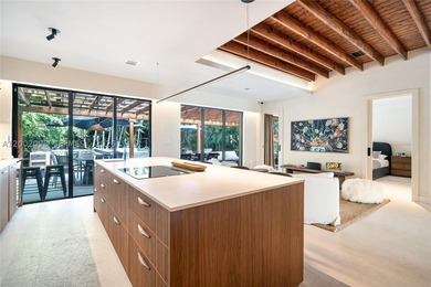 Welcome to this stunning Miami Beach residence where privacy - photo 10