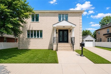 Welcome to this exceptional newly constructed luxury residence - photo 1