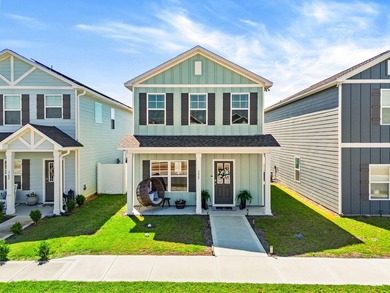 IMPROVED PRICE! While this house is both Cozy and Cute, it's got - photo 1