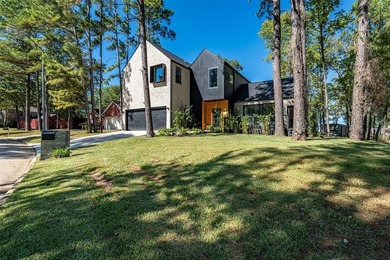 Lake Home For Sale in Montgomery, Texas