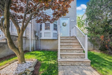 This is a South Shore Gem! Spacious end unit townhome with 2 - photo 2